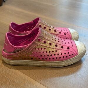 Sketchers Size 3 Pink Glitter Slip-On Casual Shoes.